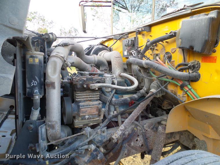 image for item DC7962 1998 International 3800 Amtran school bus