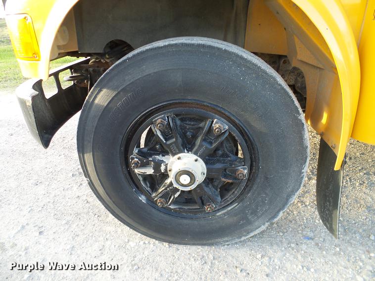 image for item DC7962 1998 International 3800 Amtran school bus