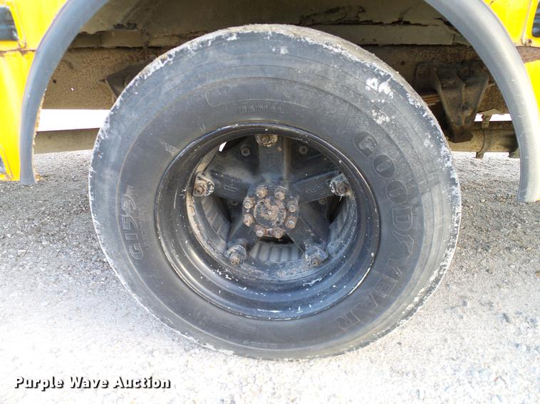 image for item DC7962 1998 International 3800 Amtran school bus