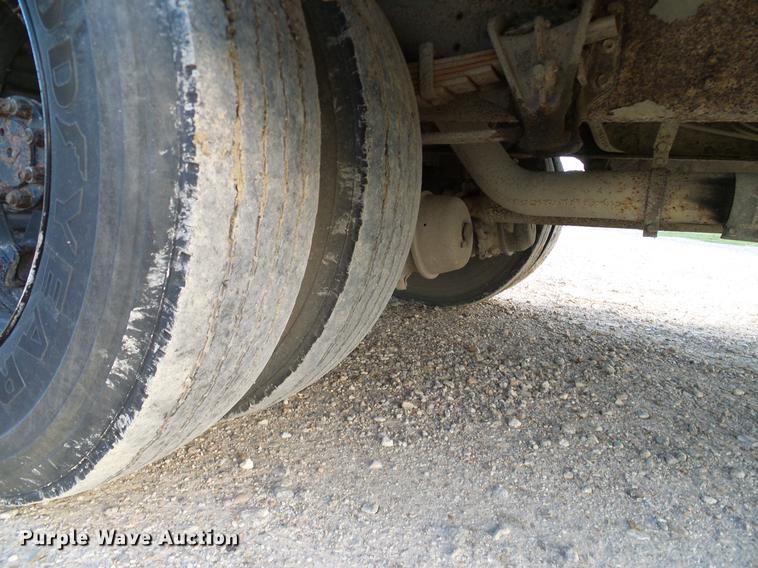 image for item DC7962 1998 International 3800 Amtran school bus