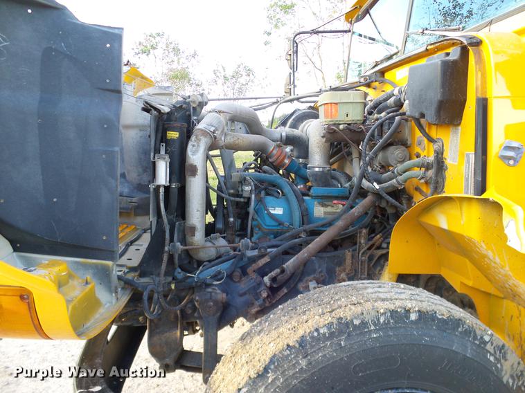 image for item DC7963 1997 International 3800 Blue Bird school bus