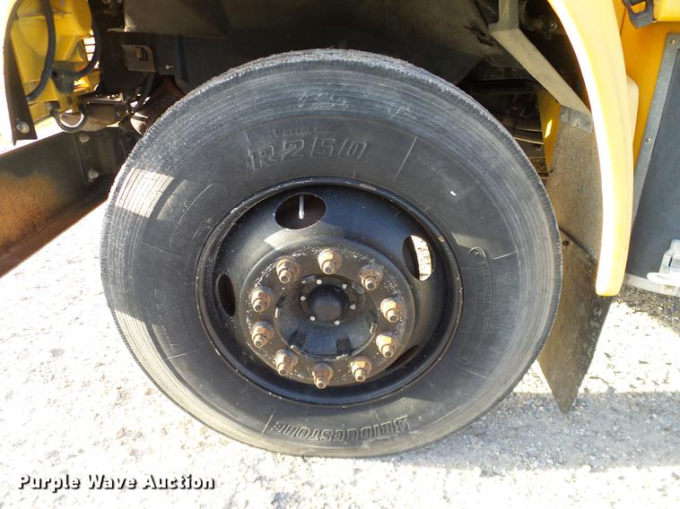 image for item DC7964 1999 GMC Blue Bird school bus