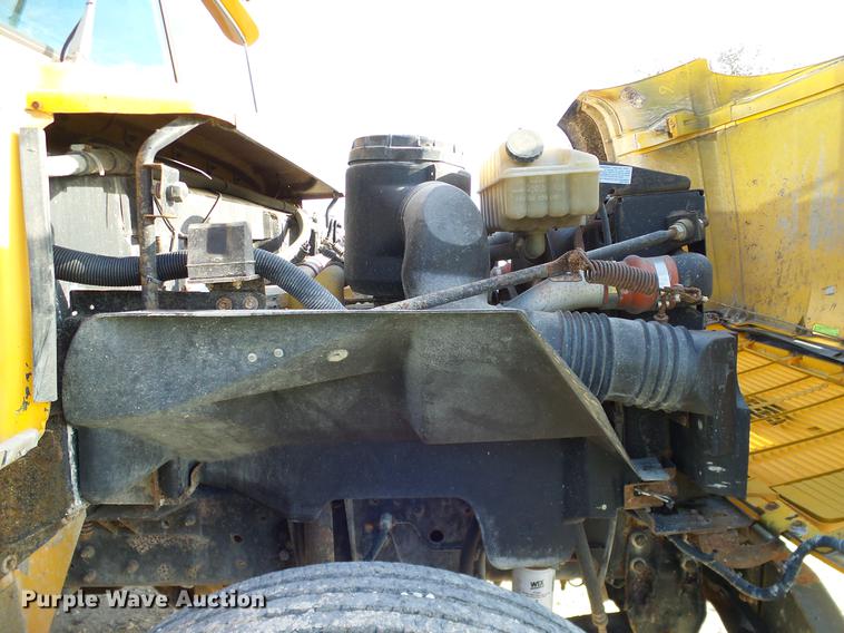 image for item DC7966 1998 Chevrolet Blue Bird school bus