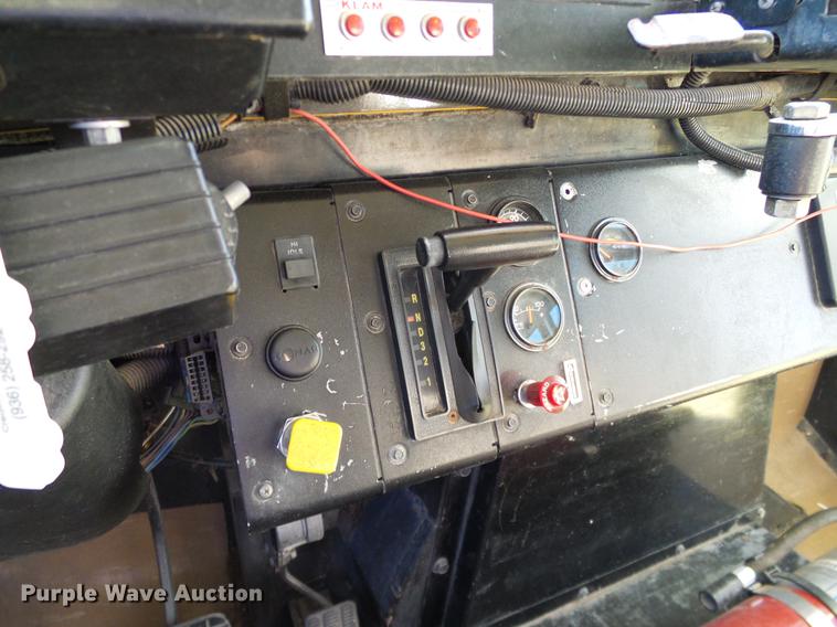 image for item DC7968 1999 GMC B7 school bus