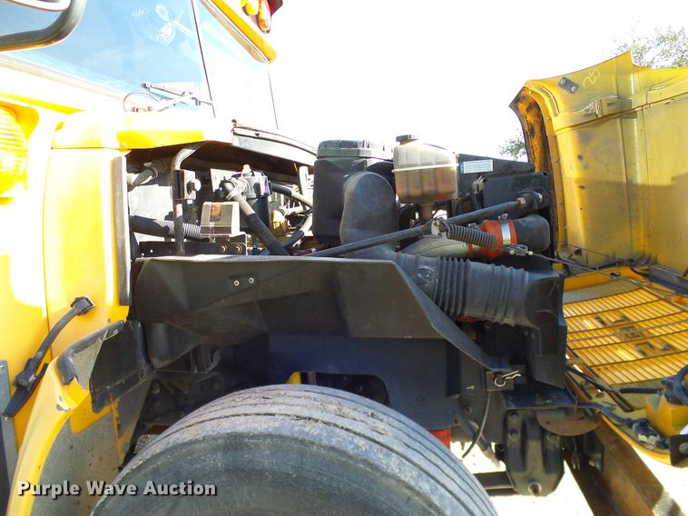 image for item DC7968 1999 GMC B7 school bus