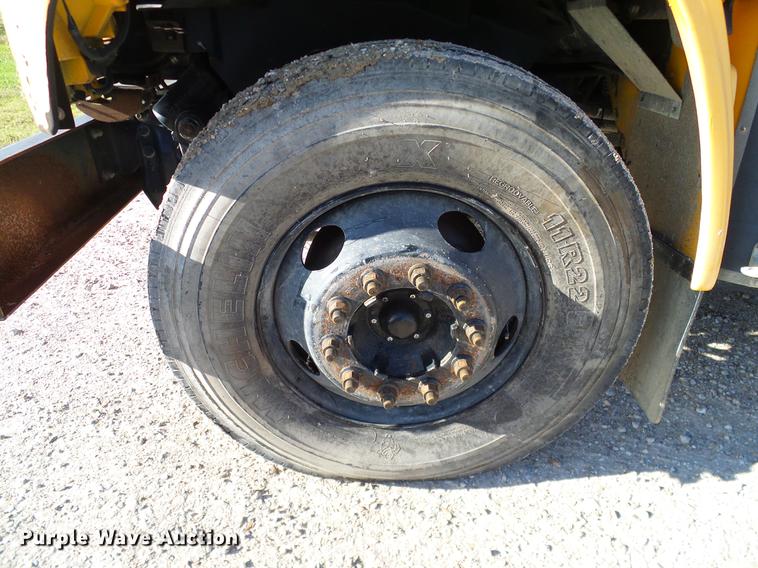 image for item DC7968 1999 GMC B7 school bus