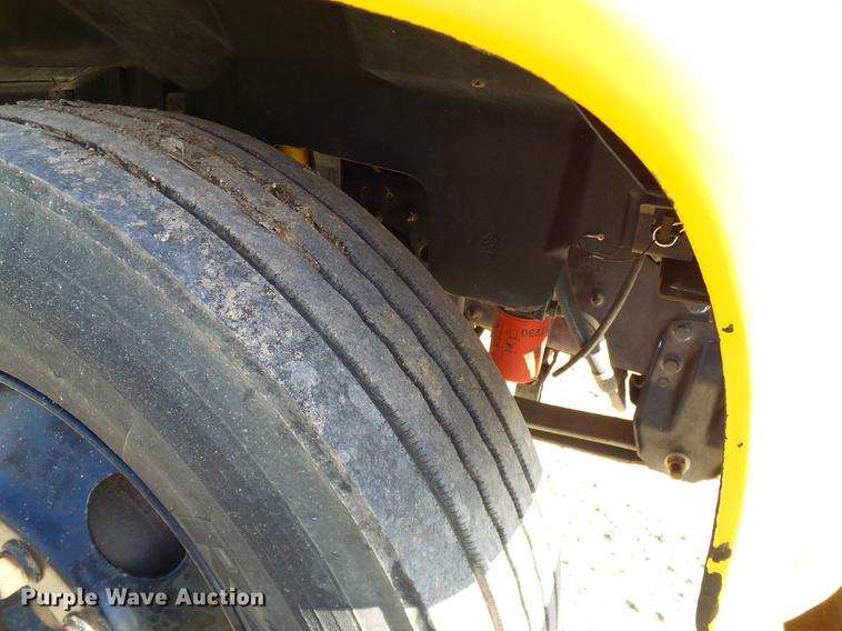 image for item DC7968 1999 GMC B7 school bus