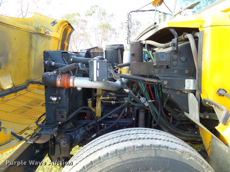 image for item DC7969 1999 GMC Blue Bird school bus