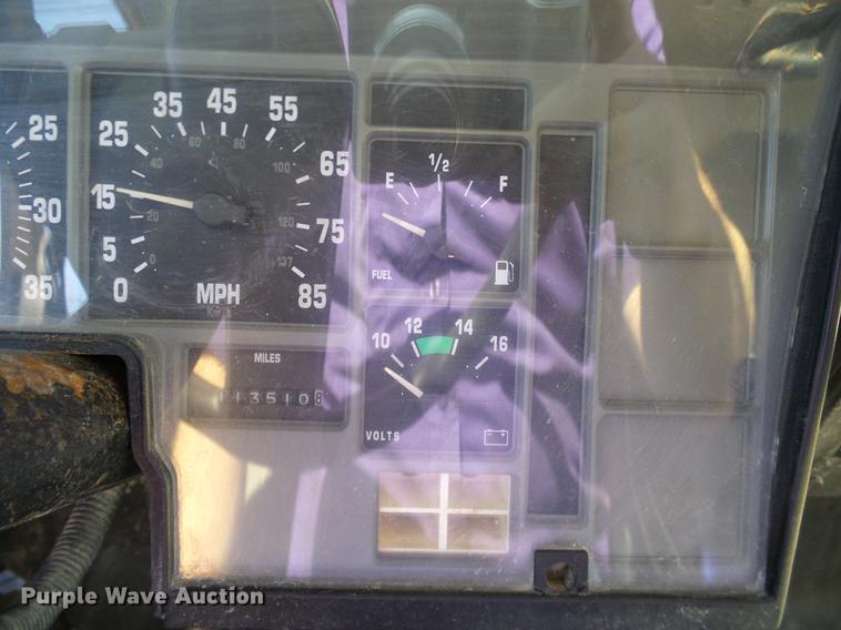 image for item DC7971 1995 International 3800 Blue Bird school bus