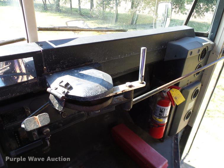 image for item DC7971 1995 International 3800 Blue Bird school bus