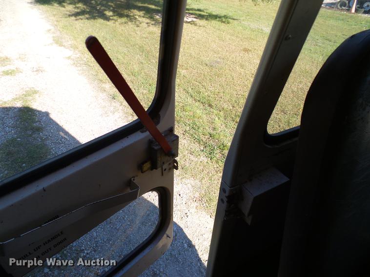 image for item DC7971 1995 International 3800 Blue Bird school bus