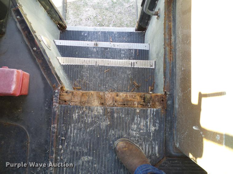 image for item DC7971 1995 International 3800 Blue Bird school bus