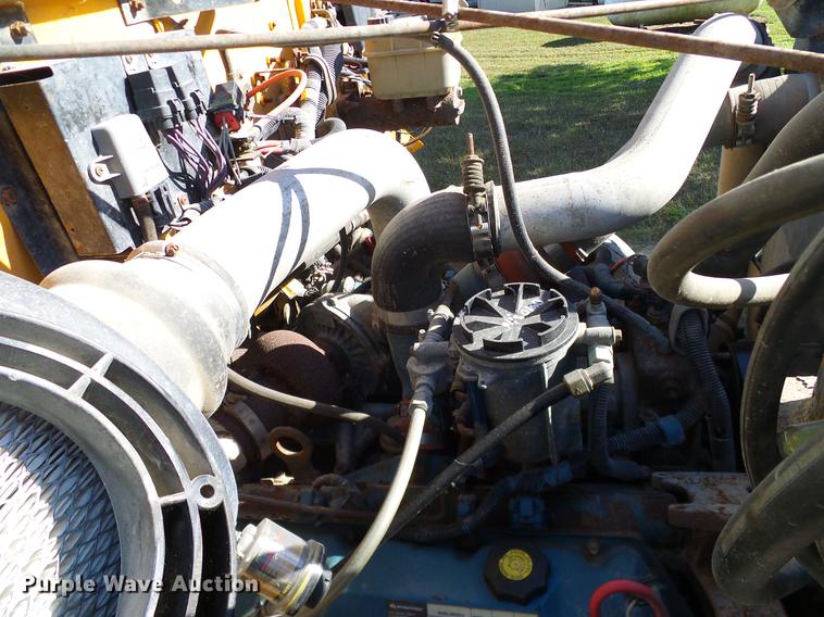 image for item DC7971 1995 International 3800 Blue Bird school bus