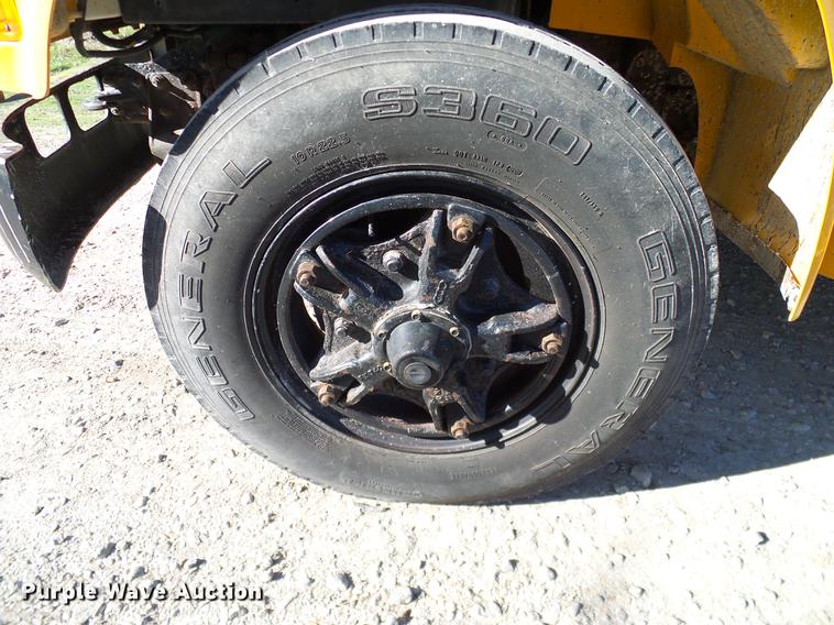 image for item DC7971 1995 International 3800 Blue Bird school bus