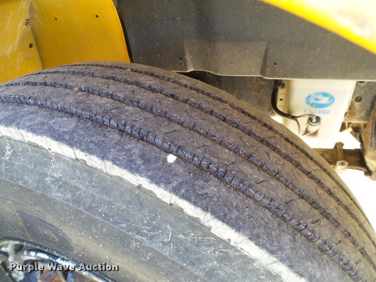 image for item DC7971 1995 International 3800 Blue Bird school bus