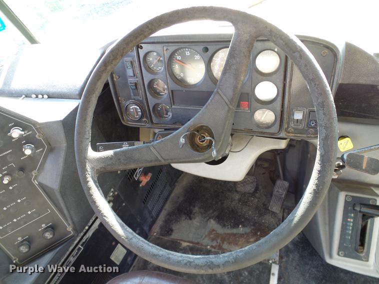 image for item DC7972 1998 Freightliner FS65 Blue Bird school bus