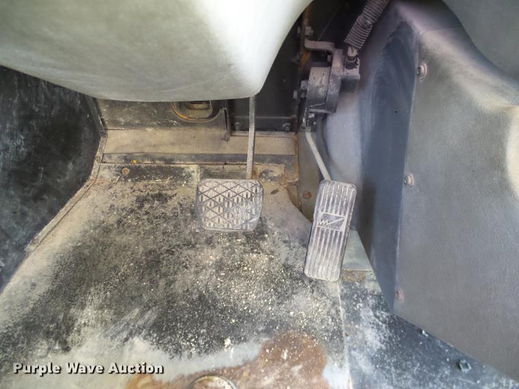 image for item DC7972 1998 Freightliner FS65 Blue Bird school bus