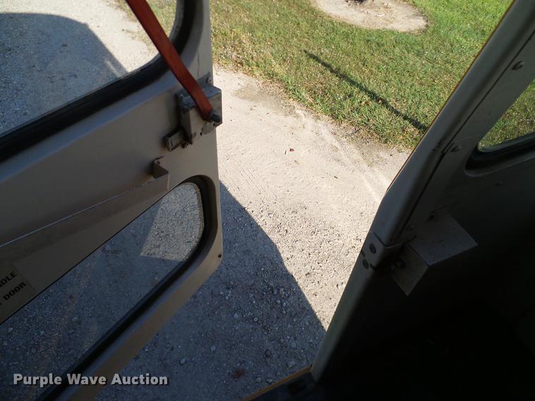 image for item DC7972 1998 Freightliner FS65 Blue Bird school bus