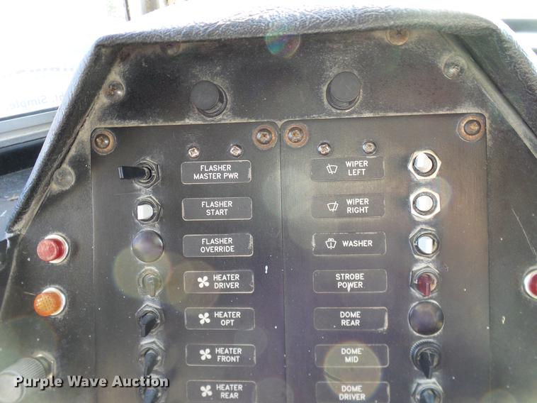 image for item DC7973 1998 International 3800 Carpenter school bus