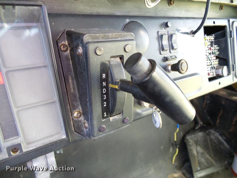 image for item DC7973 1998 International 3800 Carpenter school bus