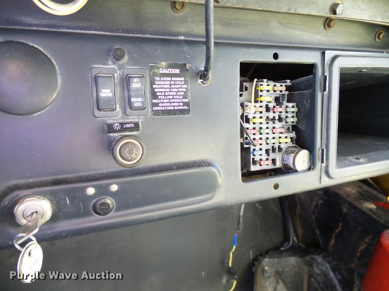 image for item DC7973 1998 International 3800 Carpenter school bus