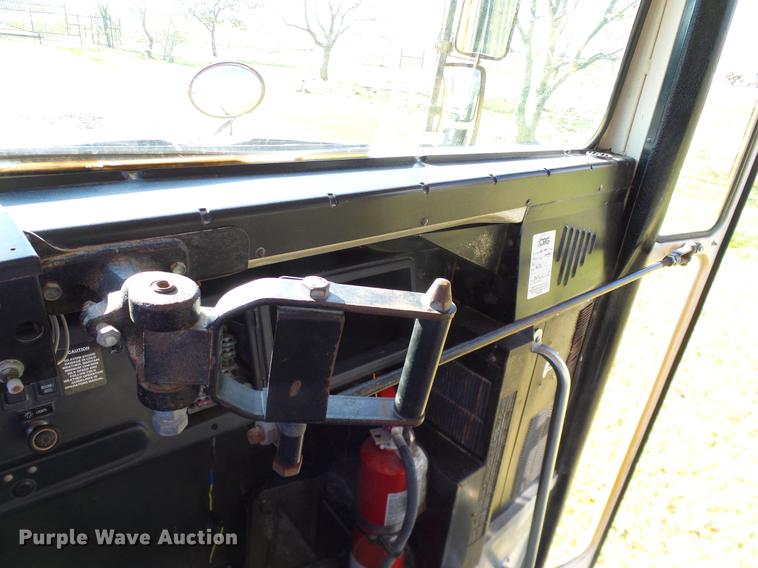 image for item DC7973 1998 International 3800 Carpenter school bus