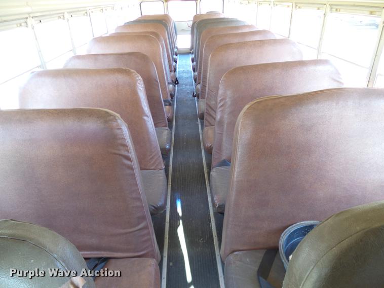 image for item DC7973 1998 International 3800 Carpenter school bus