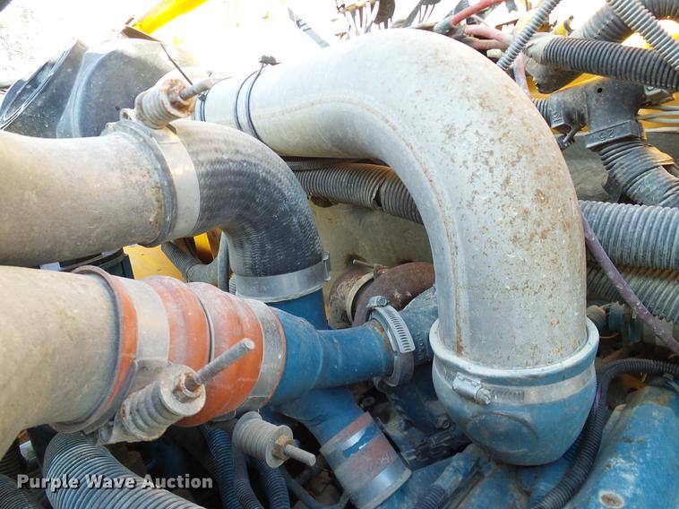 image for item DC7973 1998 International 3800 Carpenter school bus