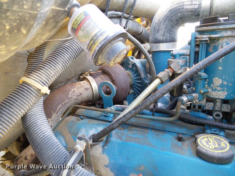 image for item DC7973 1998 International 3800 Carpenter school bus