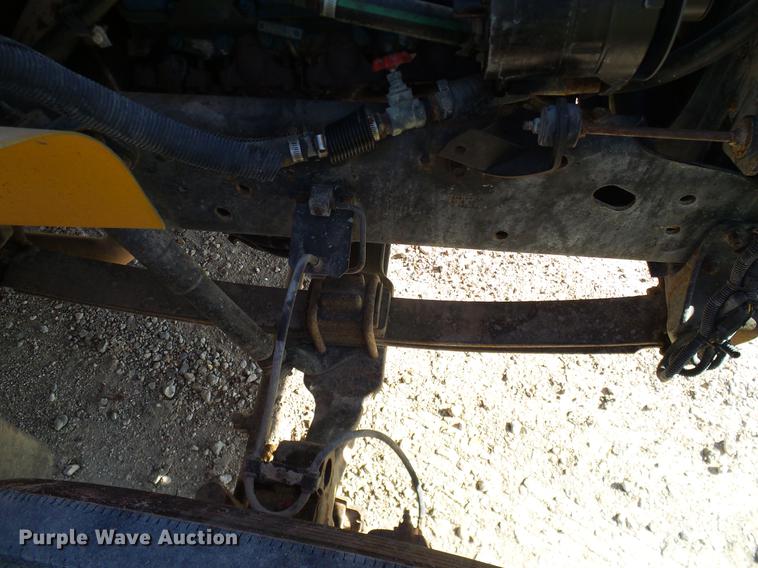 image for item DC7973 1998 International 3800 Carpenter school bus