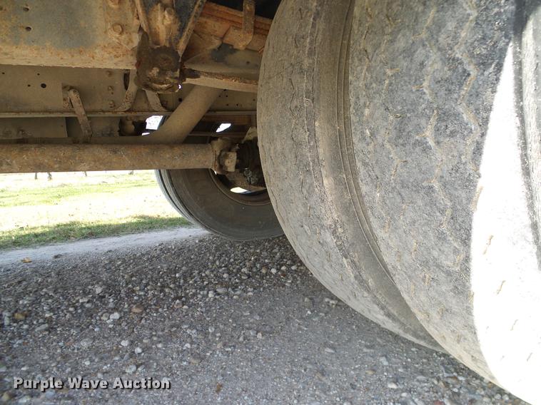 image for item DC7973 1998 International 3800 Carpenter school bus