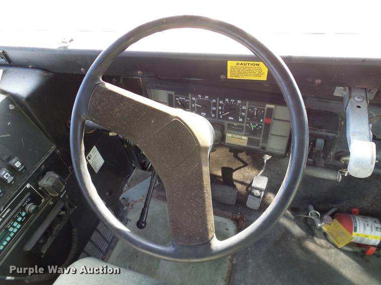 image for item DC7974 1997 International 3800 Thomas school bus