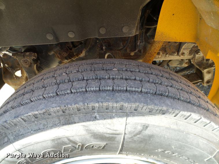 image for item DC7974 1997 International 3800 Thomas school bus