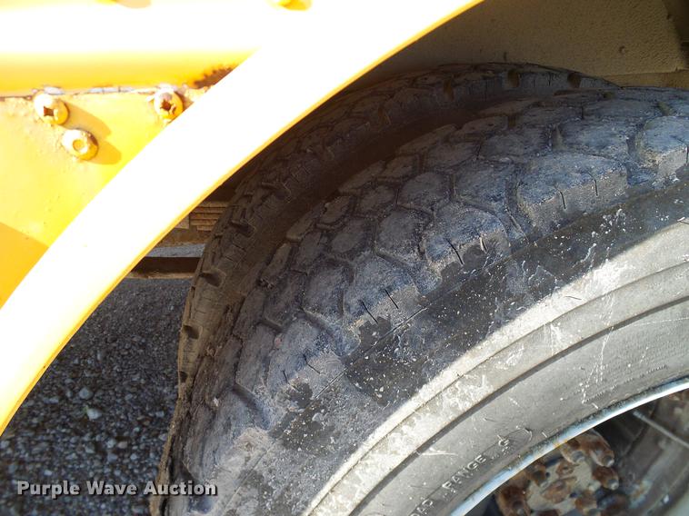 image for item DC7974 1997 International 3800 Thomas school bus