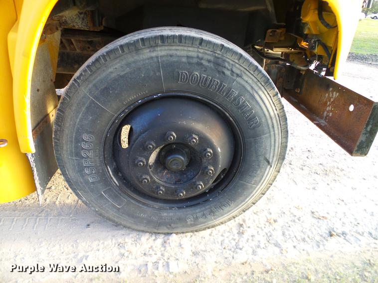 image for item DC7975 1996 GMC Blue Bird school bus