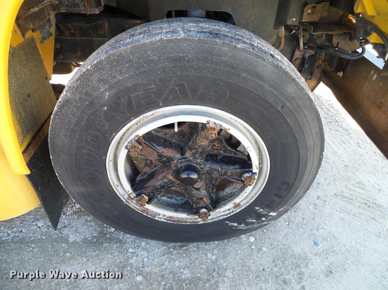 image for item DC7976 1997 GMC Blue Bird school bus