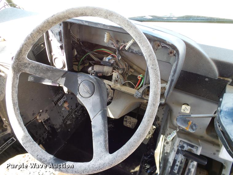 image for item DC7977 1998 Freightliner FS65 Blue Bird school bus