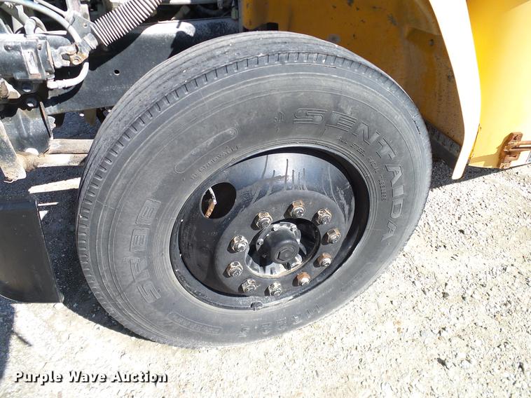 image for item DC7977 1998 Freightliner FS65 Blue Bird school bus