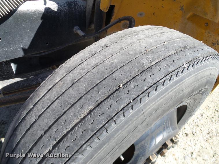 image for item DC7977 1998 Freightliner FS65 Blue Bird school bus