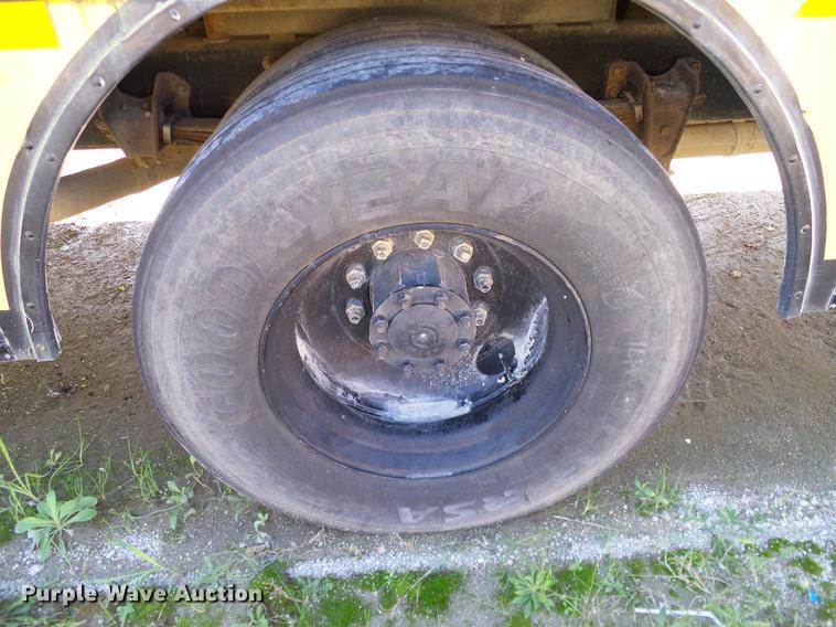 image for item DC7977 1998 Freightliner FS65 Blue Bird school bus