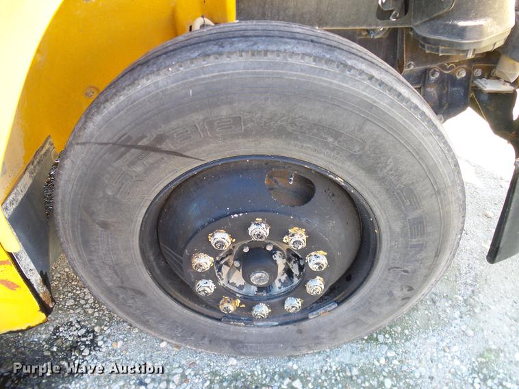 image for item DC7977 1998 Freightliner FS65 Blue Bird school bus