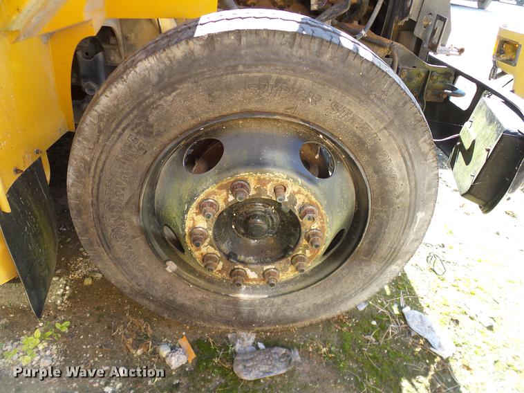 image for item DC7979 2001 International American Transport Corp. school bus