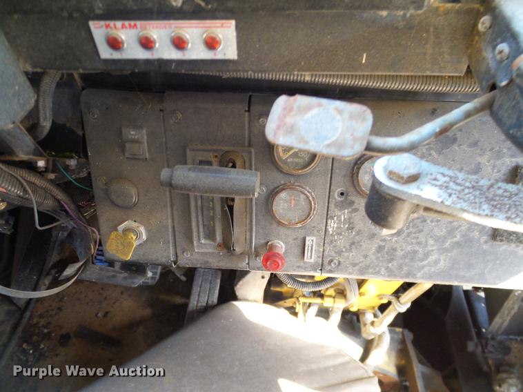 image for item DC7980 1999 GMC Blue Bird bus