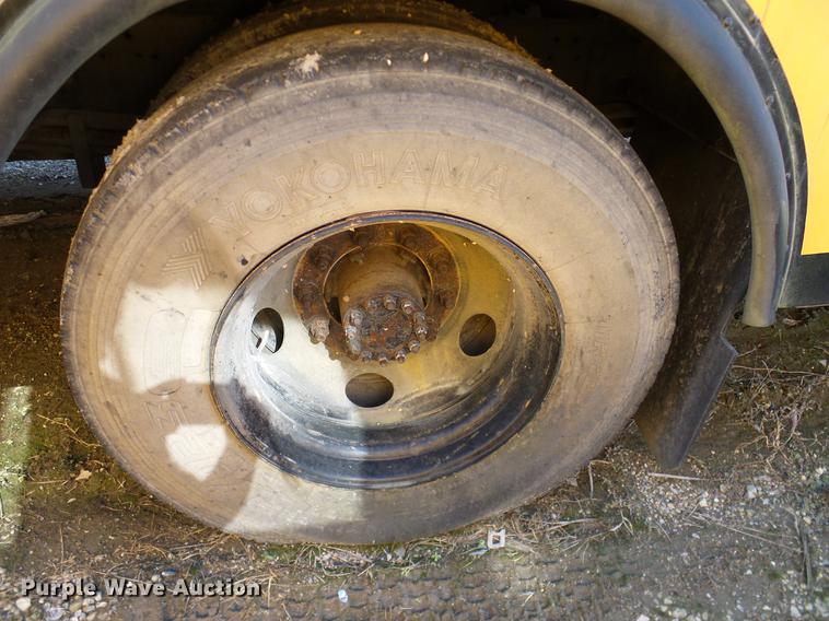 image for item DC7980 1999 GMC Blue Bird bus