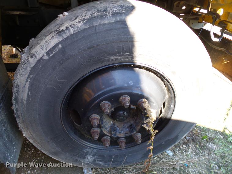 image for item DC7980 1999 GMC Blue Bird bus