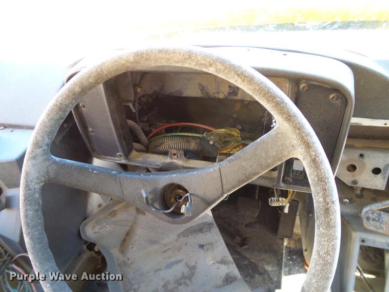 image for item DC7981 1998 Freightliner FS65 Blue Bird school bus