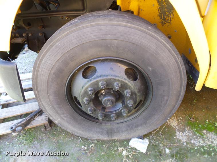 image for item DC7981 1998 Freightliner FS65 Blue Bird school bus