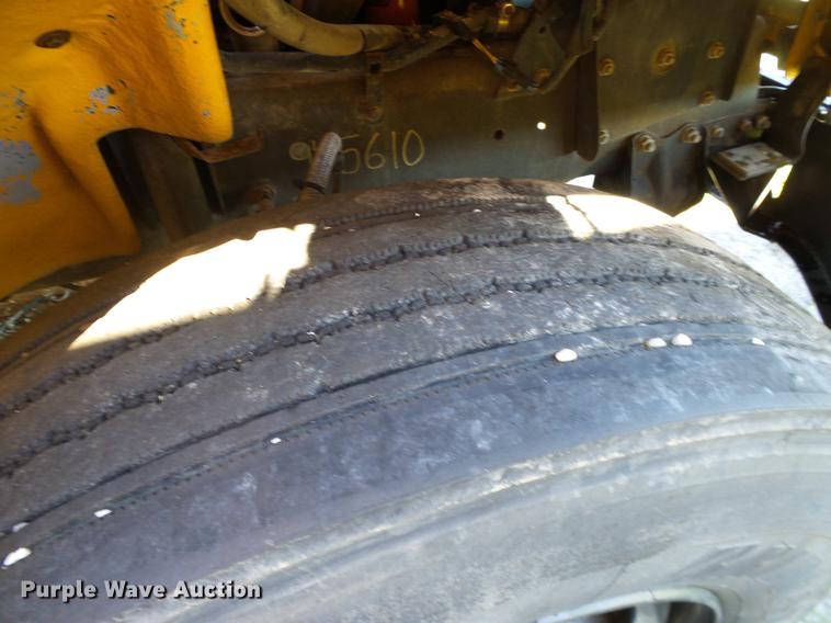 image for item DC7981 1998 Freightliner FS65 Blue Bird school bus