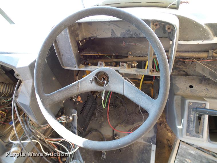 image for item DC7982 1998 Freightliner FS65 Blue Bird school bus