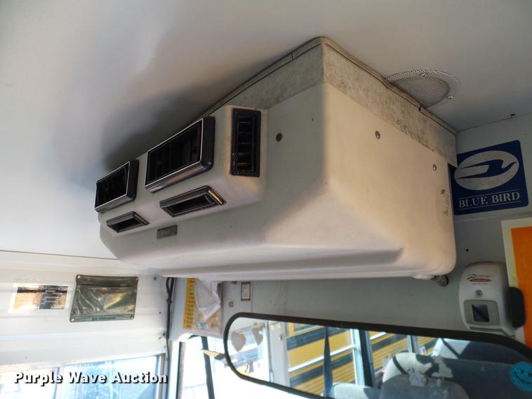 image for item DC7983 1999 International 3800 school bus